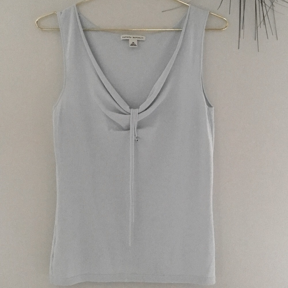 ❤️Banana Republic Light Blue Sleeveless Top